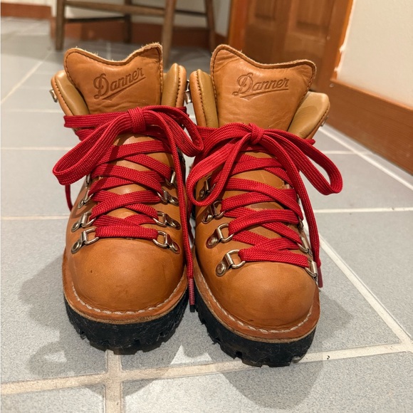 Danner Mountain Lt Cascade Boots - Picture 9 of 11